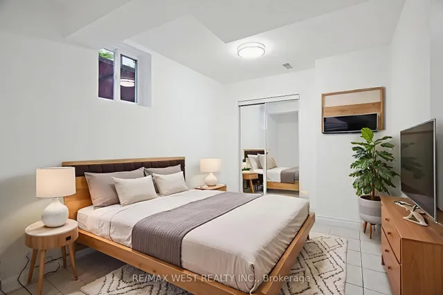 Additional image 12 of 130 Lansdowne Ave