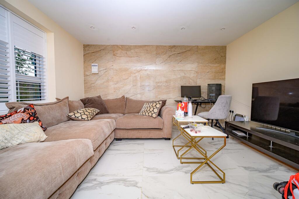 Additional image 18 of Peregrine Way, Hatfield