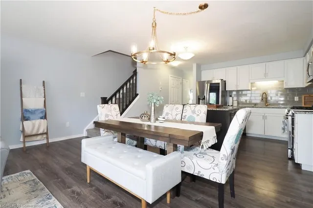 Additional image 11 of 1989 Ottawa St Unit 11