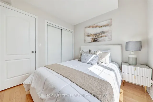 Additional image 26 of 62 Wyper Sq