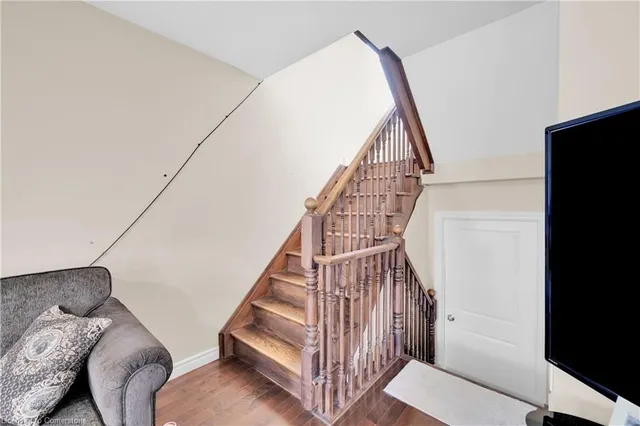 Additional image 15 of 1354 Upper Sherman Ave Unit 1