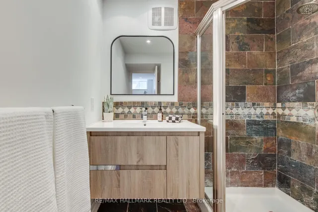 Additional image 32 of 21 Eastwood Ave