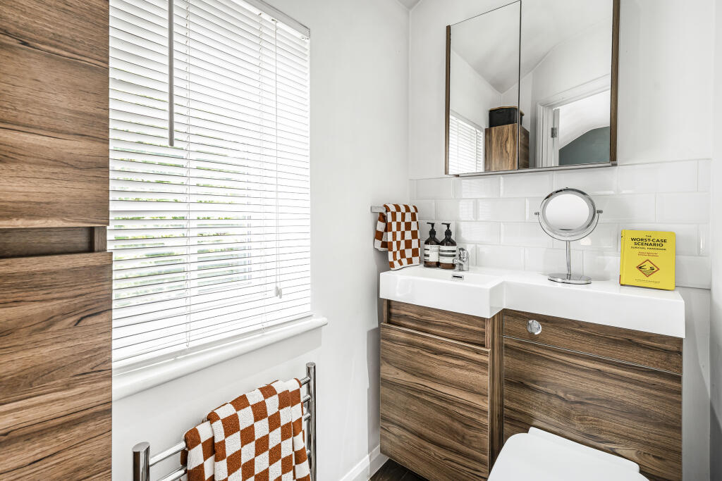 Additional image 15 of Pottersheath Road, Welwyn, Hertfordshire, AL6