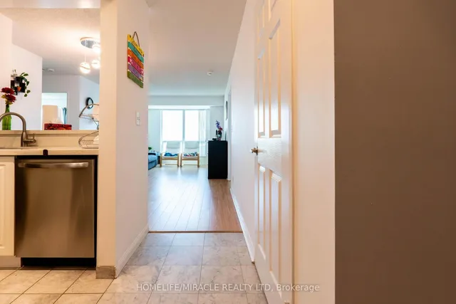 Additional image 11 of 1 Lee Centre Dr Unit 1506