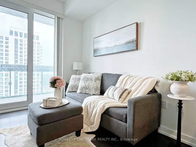 Additional image 8 of 39 Roehampton Ave Unit 2810