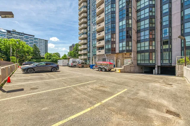 Additional image 36 of 67 Caroline St Unit 203