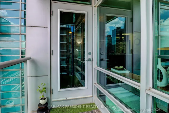 Additional image 3 of 81 Navy Wharf Crt Unit 3608