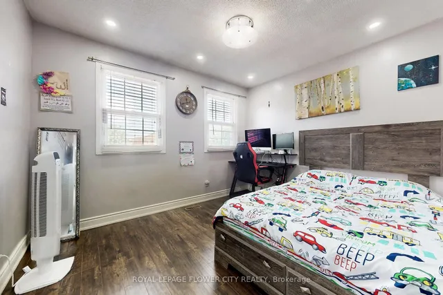 Additional image 20 of 656 Esprit Cres