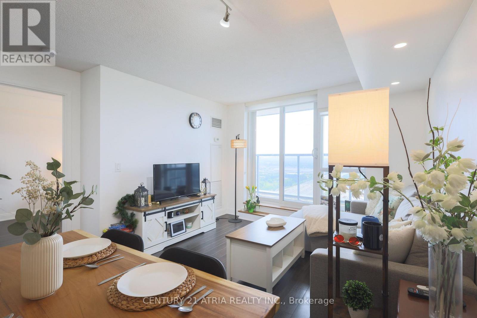 3707 - 125 VILLAGE GREEN SQUARE|Toronto (Agincourt South-Malvern West), Ontario M1S0G3