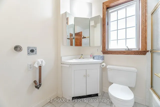 Additional image 40 of 121 Belsize Dr