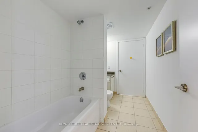 Additional image 29 of 68 Abell St Unit 1136