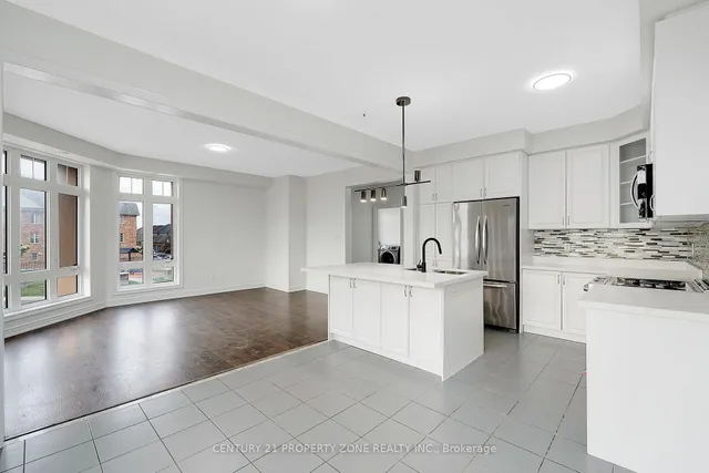 Additional image 24 of 28 Wardenwood Dr