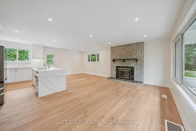 Additional image 9 of 521 Grand Blvd