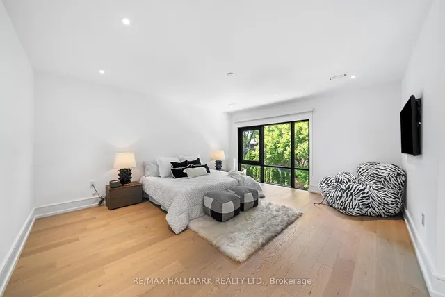 Additional image 21 of 22 Divadale Dr