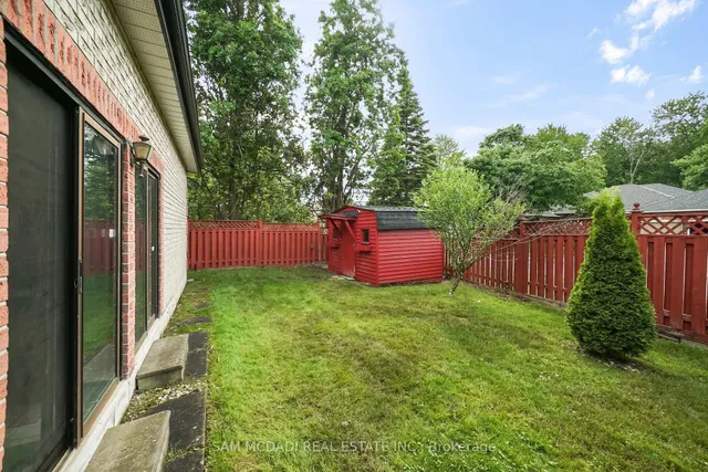 Additional image 42 of 7 Vogue Cres