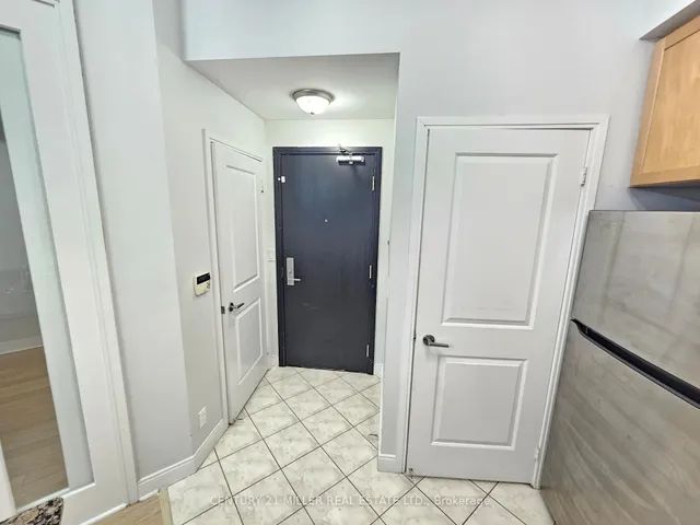 Additional image 23 of 90 Absolute Ave Unit 808