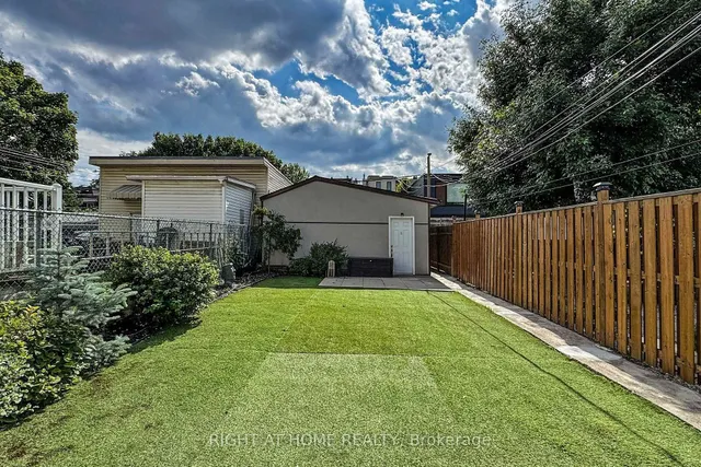 Additional image 46 of 656 Crawford St