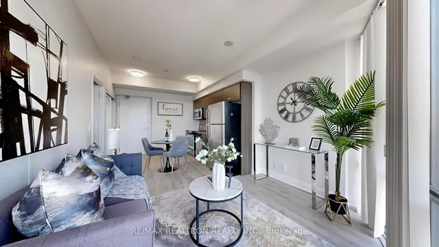 Additional image 12 of 832 Bay St Unit 4109