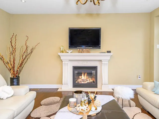 房产图片 17 - 2335 Awenda Dr