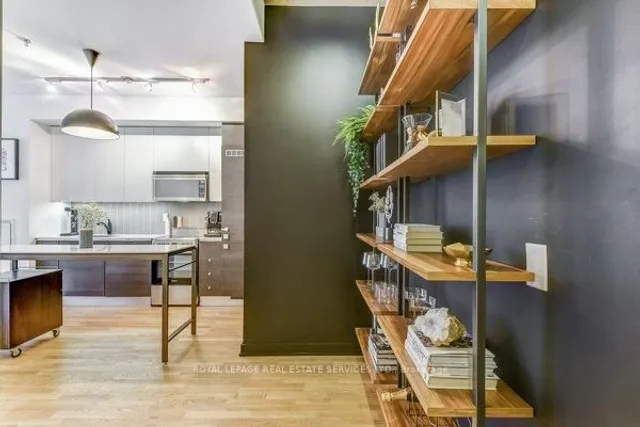 Additional image 4 of 8 Dovercourt Rd Unit 205