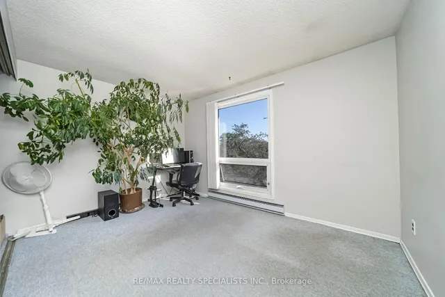 Additional image 36 of 30 Hardcastle Crt