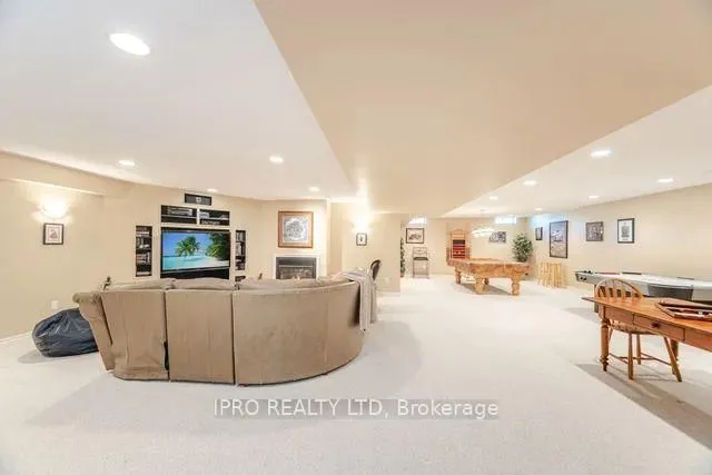 Additional image 35 of 37 Links Lane