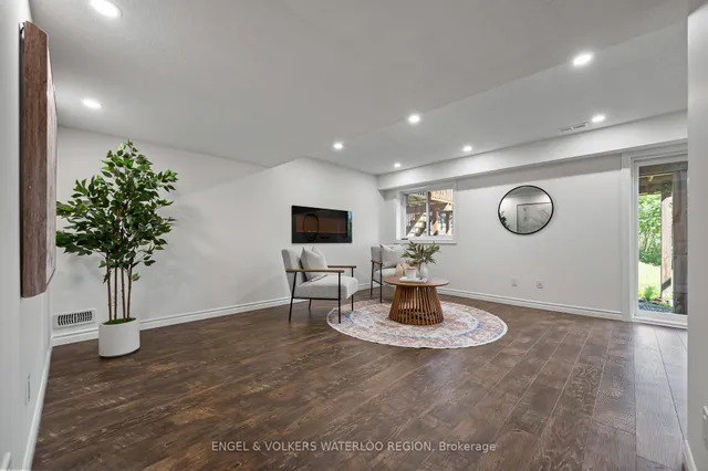 Additional image 34 of 6 Upper Mercer St Unit D16