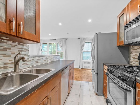 5425 Valles Ave, Bronx, NY 
