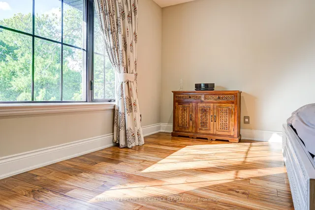 Additional image 38 of 42 Harold St