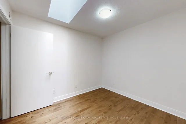 Additional image 35 of 315 Village Green Sq Unit 50