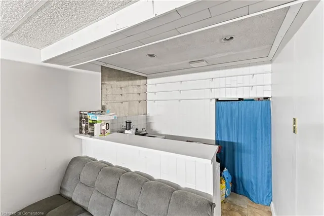 Additional image 45 of 900 Centralpark Dr Unit 115