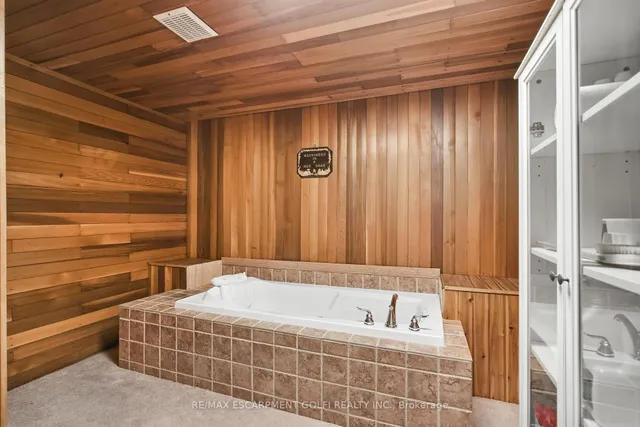 Additional image 31 of 63 Elora Dr