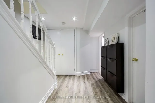 Additional image 32 of 413 Roselawn Ave