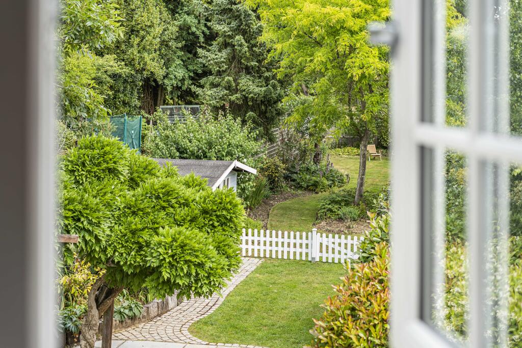 Additional image 18 of Pottersheath Road, Welwyn, Hertfordshire, AL6