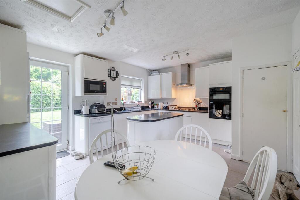 Additional image 19 of Woodlands, Brookmans Park, Hatfield