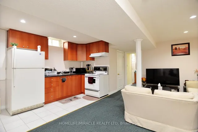 Additional image 39 of 37 Prairie Rose Circ