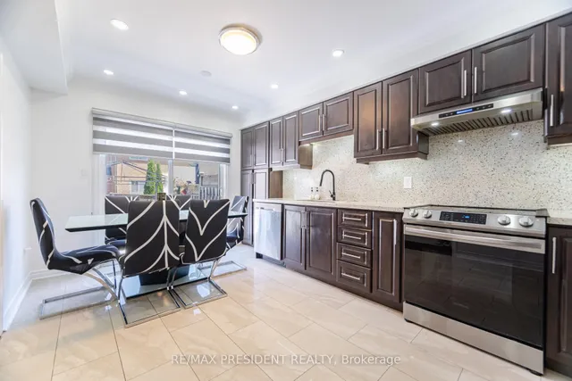 Additional image 17 of 58 Frontenac Cres