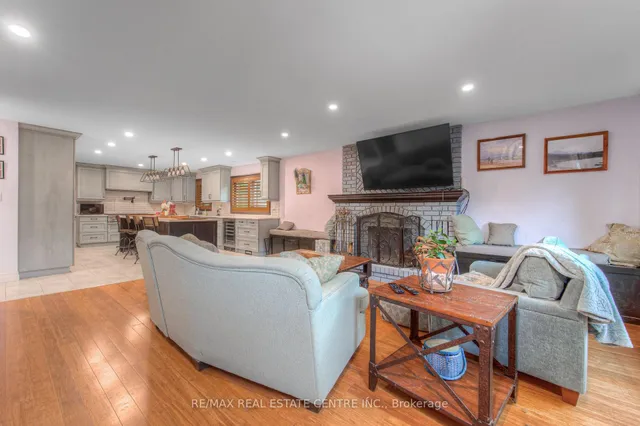 Additional image 8 of 310 Cavendish Dr