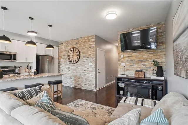 房产图片 9 - 755 Banks Cres