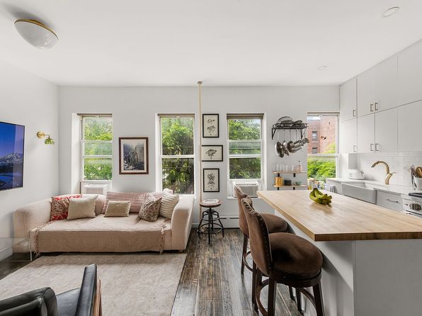 327 W 11th St, New York, NY 10014