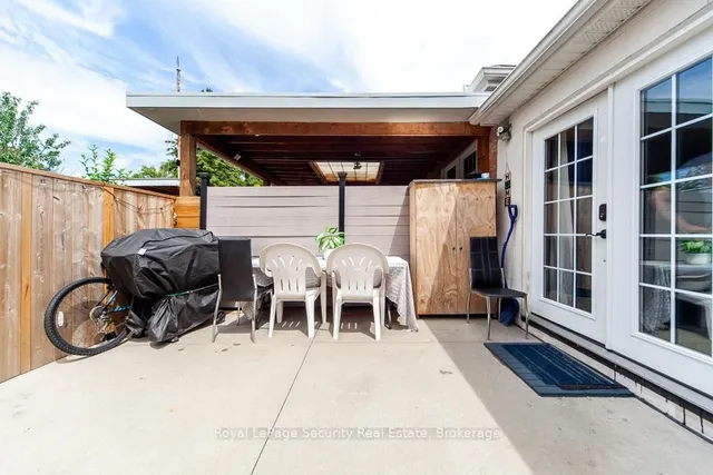 Additional image 23 of 44 Woodgate Dr