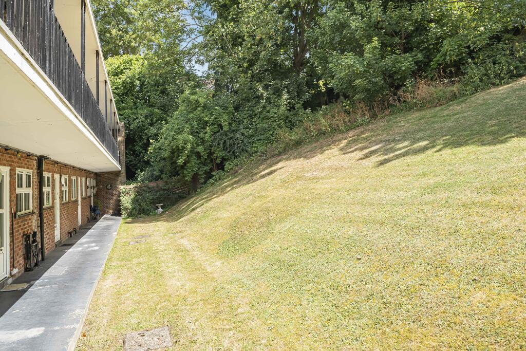 Additional image 4 of Park Close, Hatfield, AL9