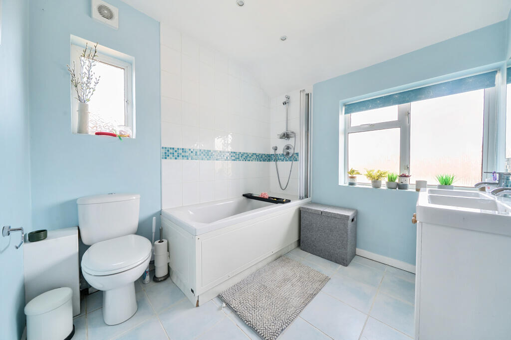 Additional image 8 of Park Rise, HARPENDEN, AL5