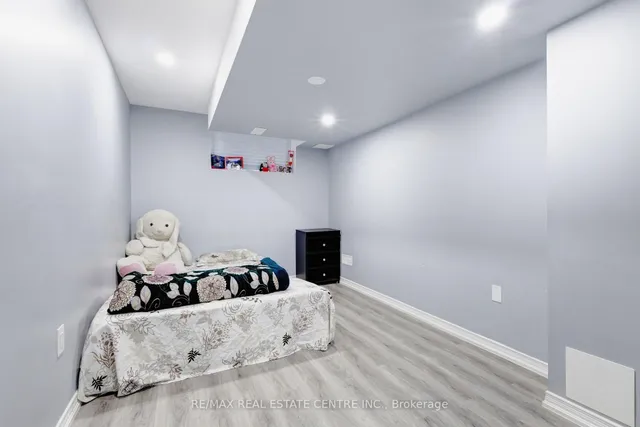 Additional image 39 of 11 Hoover Rd