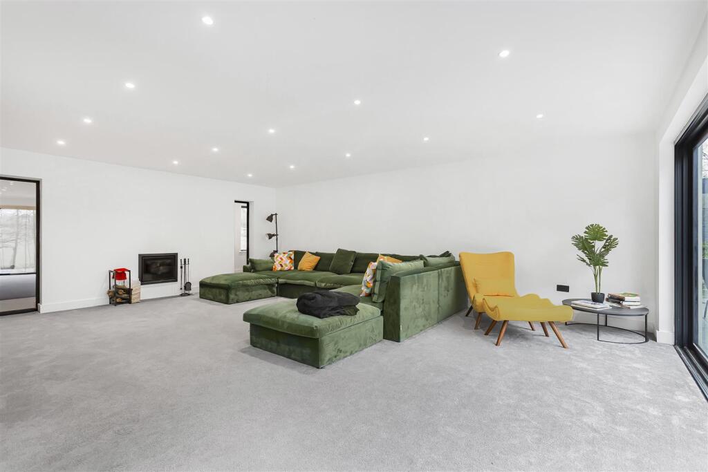 Additional image 39 of Firs Walk, Tewin