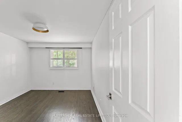 Additional image 16 of 16 Janellan Terr