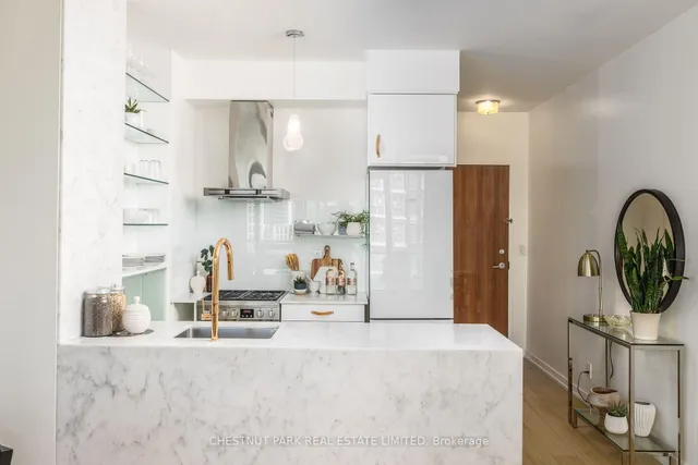 Additional image 8 of 33 Lombard St Unit 2106