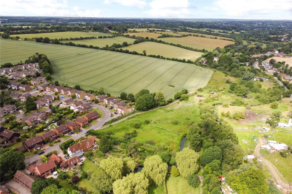 Additional image 25 of Ash Grove, Wheathampstead, St. Albans, Hertfordshire, AL4