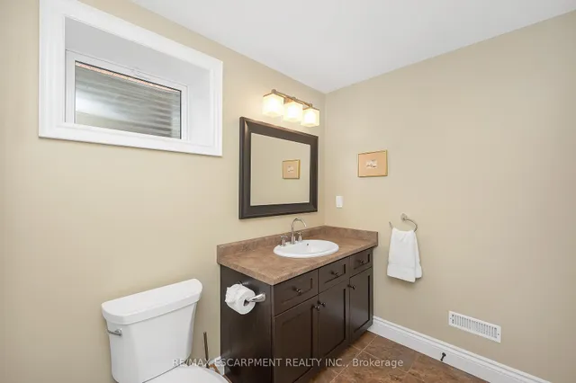Additional image 34 of 1354 Edgeware Rd