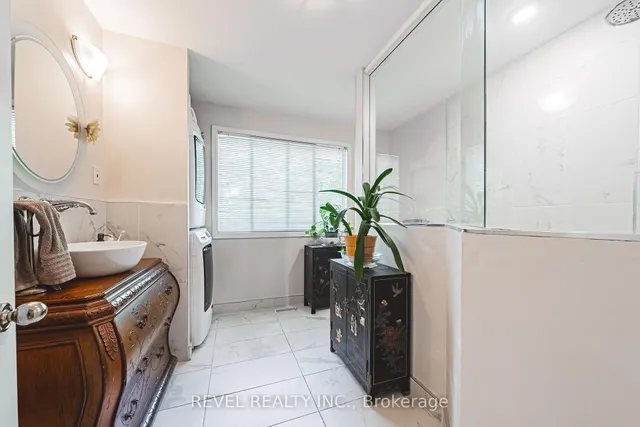 Additional image 18 of 2156 Lower Base Line